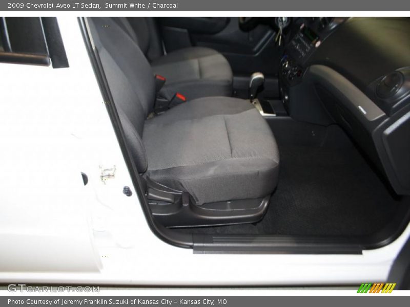 Summit White / Charcoal 2009 Chevrolet Aveo LT Sedan