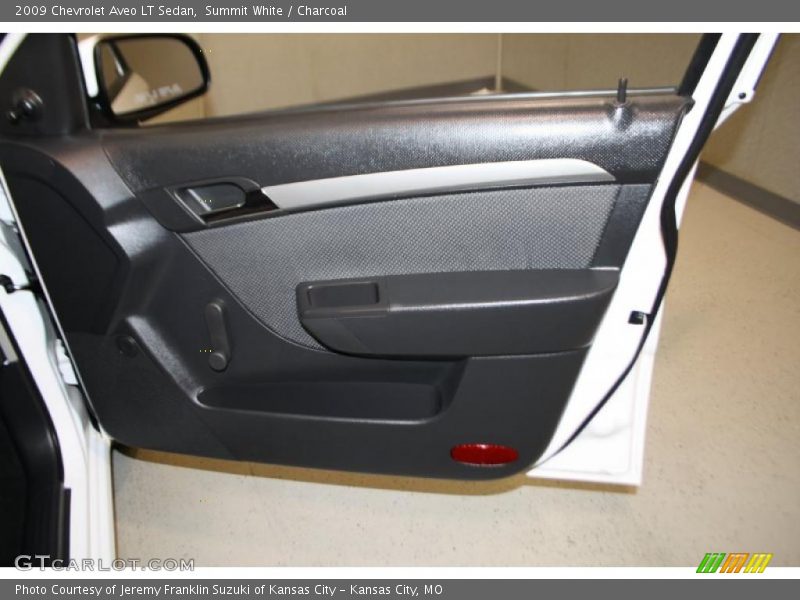 Summit White / Charcoal 2009 Chevrolet Aveo LT Sedan