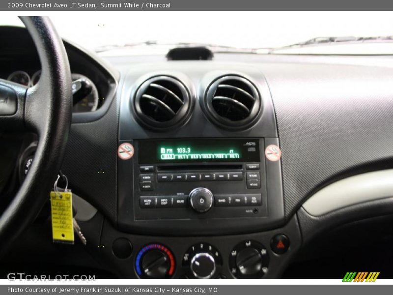 Summit White / Charcoal 2009 Chevrolet Aveo LT Sedan