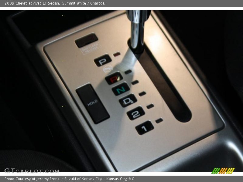 Summit White / Charcoal 2009 Chevrolet Aveo LT Sedan