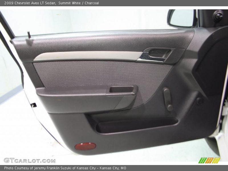 Summit White / Charcoal 2009 Chevrolet Aveo LT Sedan