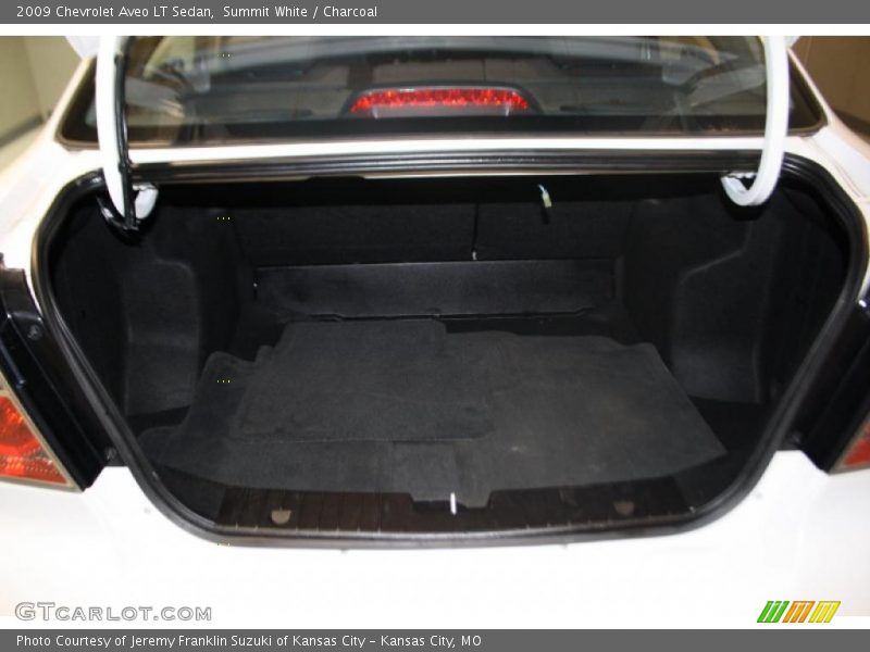 Summit White / Charcoal 2009 Chevrolet Aveo LT Sedan