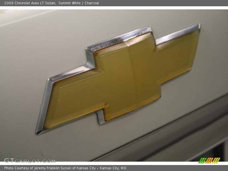 Summit White / Charcoal 2009 Chevrolet Aveo LT Sedan