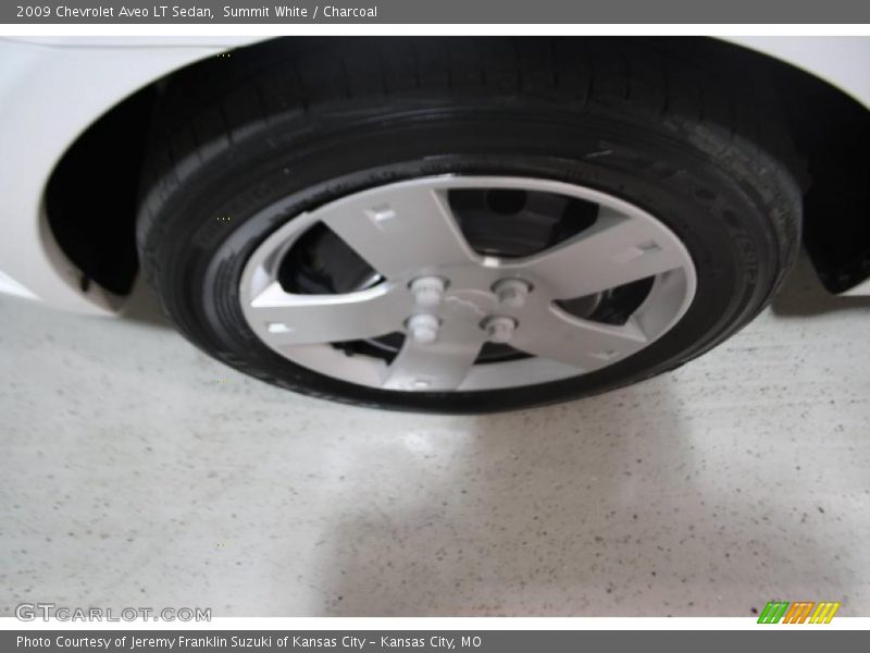 Summit White / Charcoal 2009 Chevrolet Aveo LT Sedan