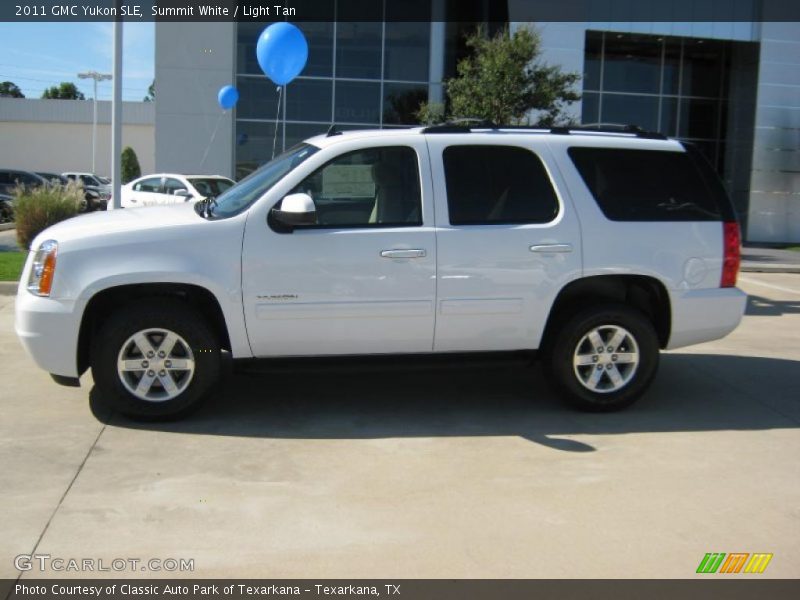 Summit White / Light Tan 2011 GMC Yukon SLE