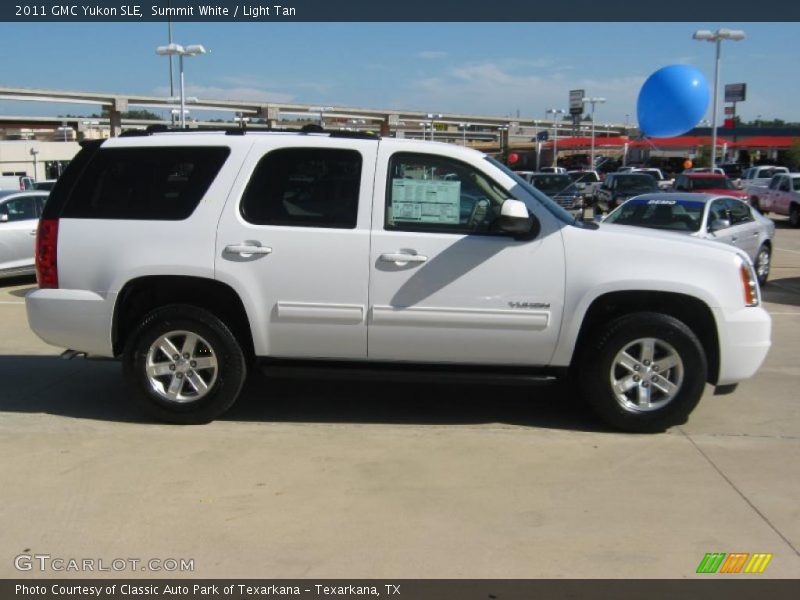 Summit White / Light Tan 2011 GMC Yukon SLE