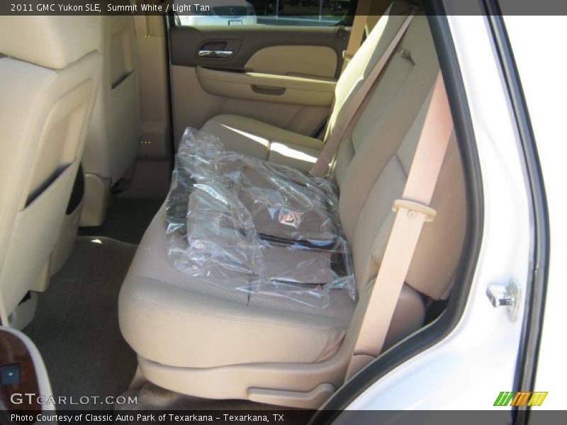 Summit White / Light Tan 2011 GMC Yukon SLE