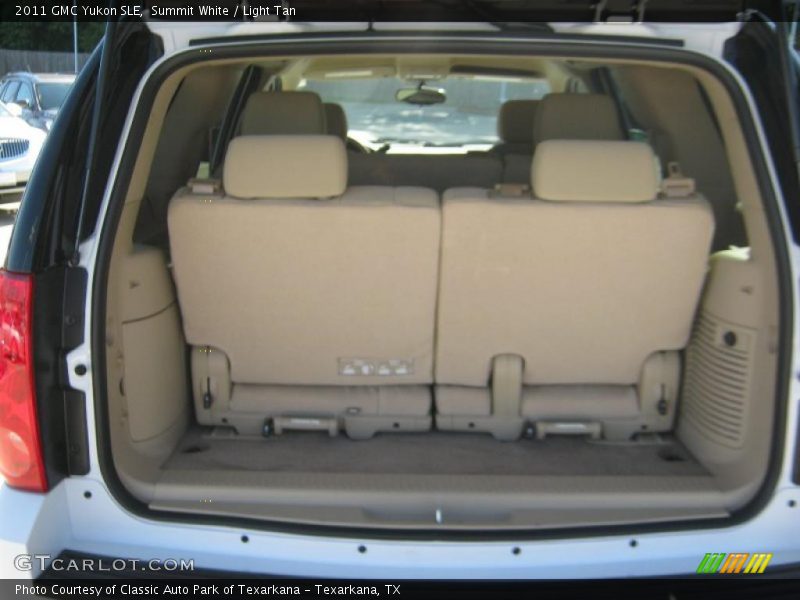 Summit White / Light Tan 2011 GMC Yukon SLE