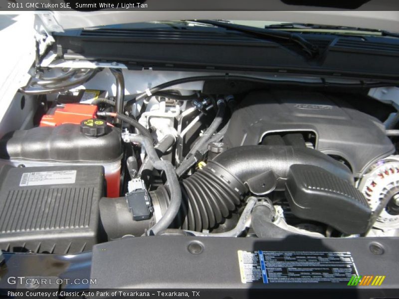 Summit White / Light Tan 2011 GMC Yukon SLE