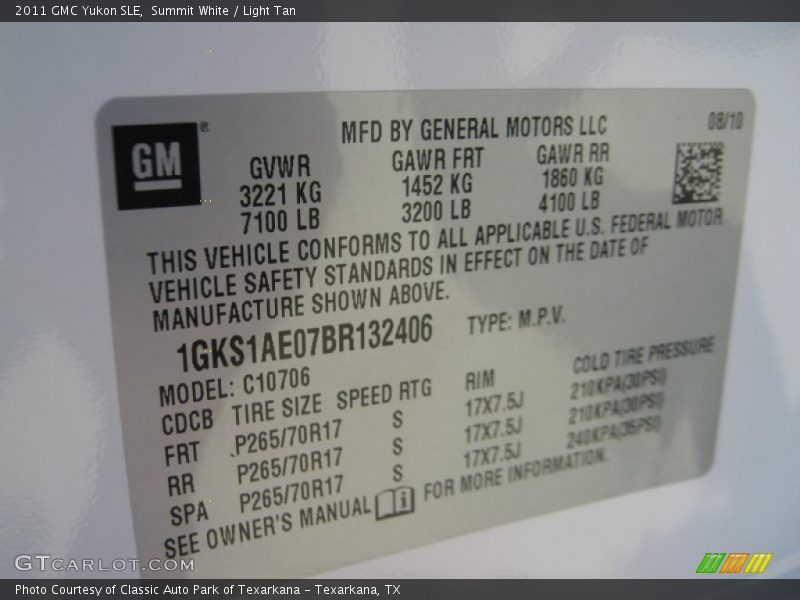 Summit White / Light Tan 2011 GMC Yukon SLE