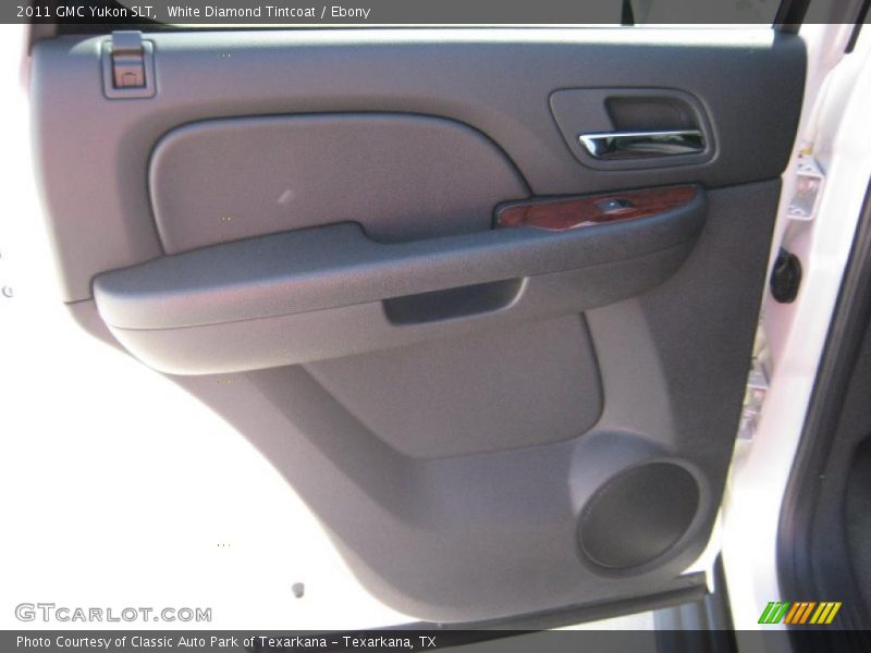 White Diamond Tintcoat / Ebony 2011 GMC Yukon SLT