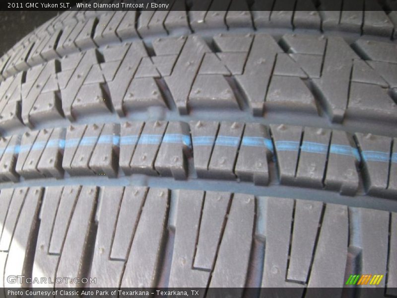 White Diamond Tintcoat / Ebony 2011 GMC Yukon SLT