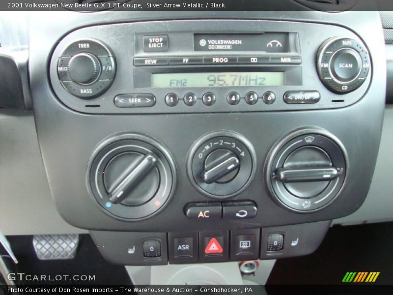 Silver Arrow Metallic / Black 2001 Volkswagen New Beetle GLX 1.8T Coupe