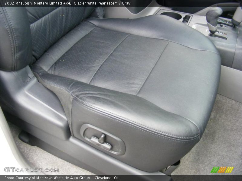 Glacier White Pearlescent / Gray 2002 Mitsubishi Montero Limited 4x4
