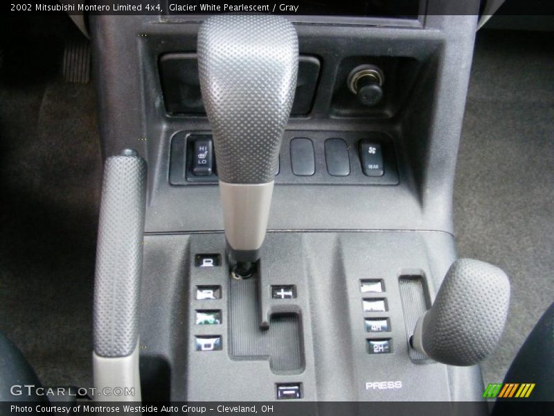 Glacier White Pearlescent / Gray 2002 Mitsubishi Montero Limited 4x4