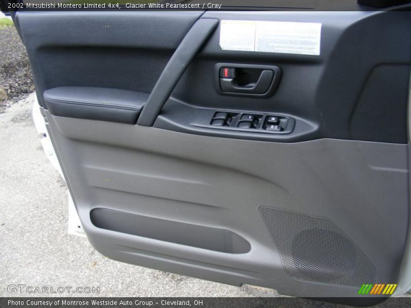 Glacier White Pearlescent / Gray 2002 Mitsubishi Montero Limited 4x4