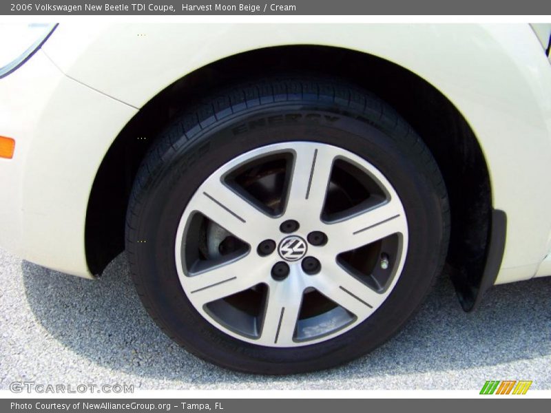 Harvest Moon Beige / Cream 2006 Volkswagen New Beetle TDI Coupe