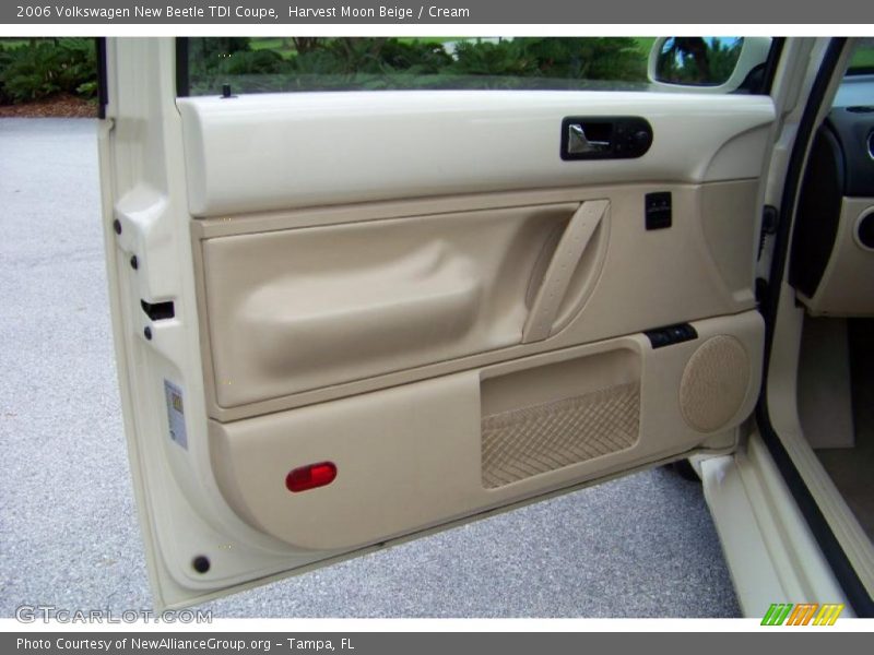 Harvest Moon Beige / Cream 2006 Volkswagen New Beetle TDI Coupe
