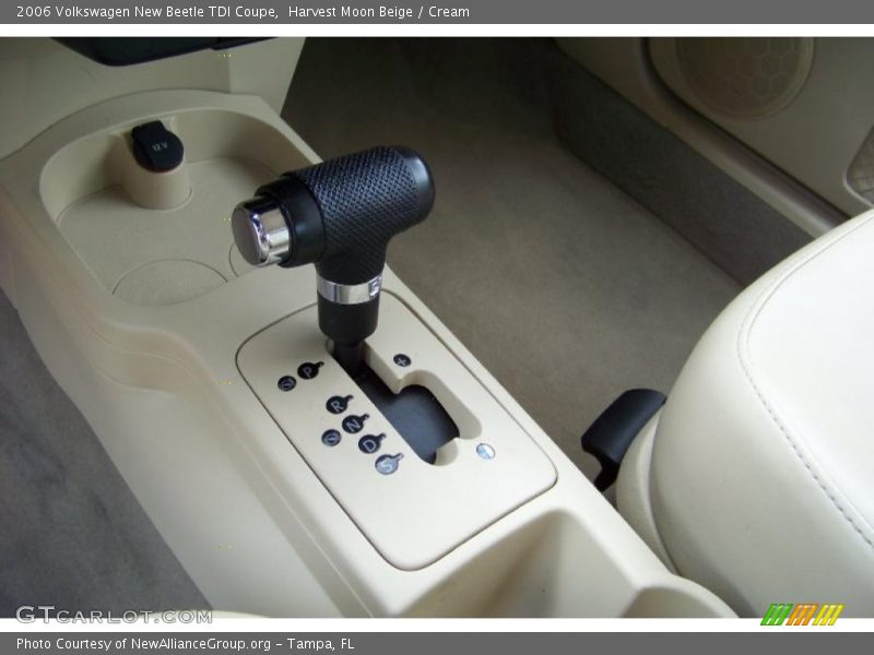 Harvest Moon Beige / Cream 2006 Volkswagen New Beetle TDI Coupe