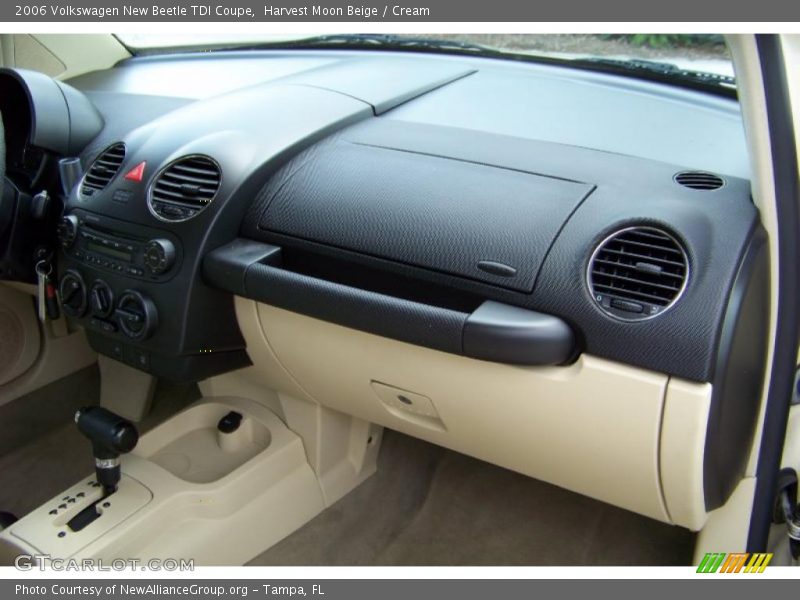 Harvest Moon Beige / Cream 2006 Volkswagen New Beetle TDI Coupe