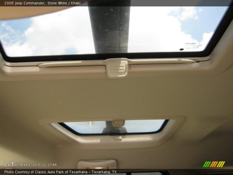 Stone White / Khaki 2006 Jeep Commander