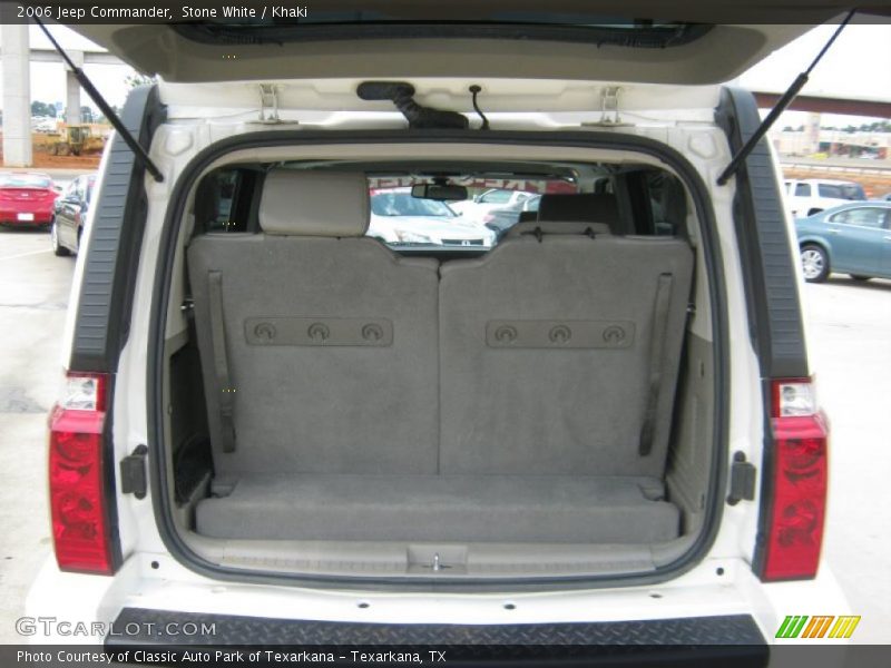 Stone White / Khaki 2006 Jeep Commander
