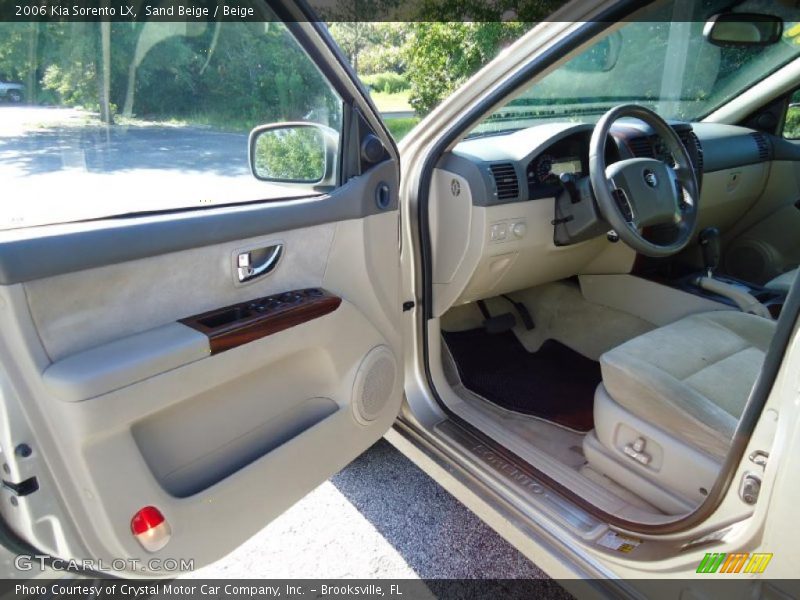 Sand Beige / Beige 2006 Kia Sorento LX