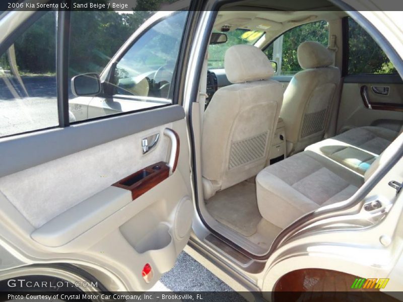 Sand Beige / Beige 2006 Kia Sorento LX