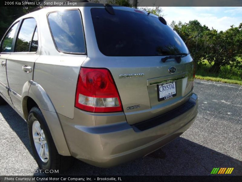 Sand Beige / Beige 2006 Kia Sorento LX