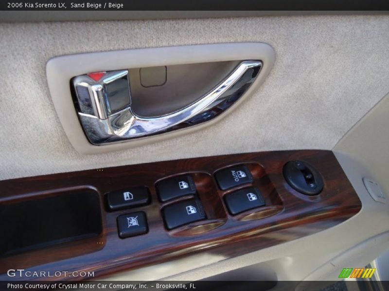 Sand Beige / Beige 2006 Kia Sorento LX