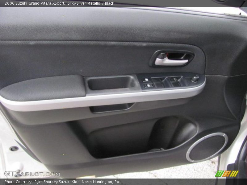 Silky Silver Metallic / Black 2006 Suzuki Grand Vitara XSport