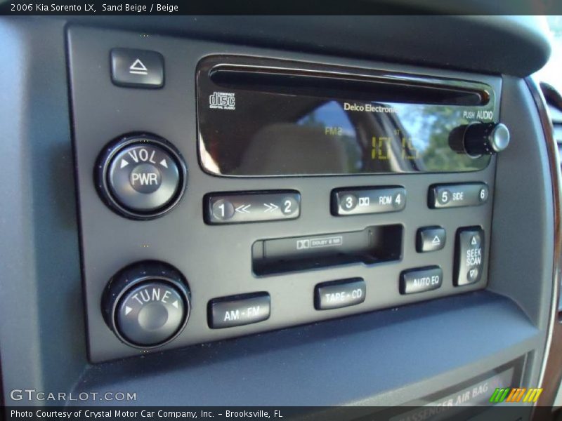 Sand Beige / Beige 2006 Kia Sorento LX