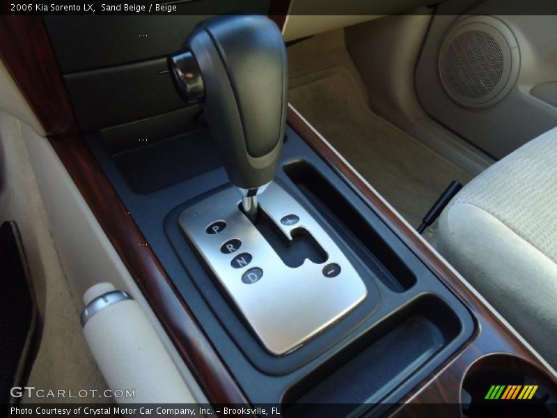 Sand Beige / Beige 2006 Kia Sorento LX