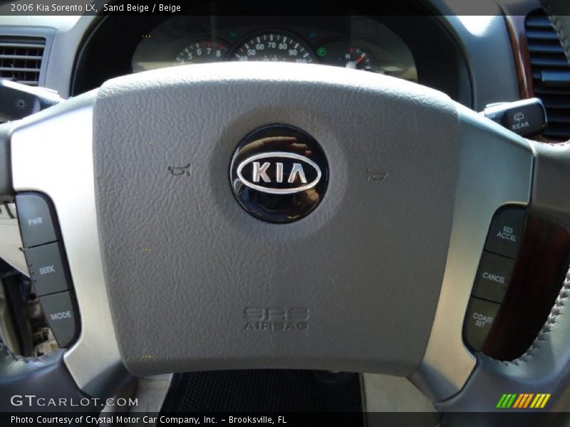 Sand Beige / Beige 2006 Kia Sorento LX