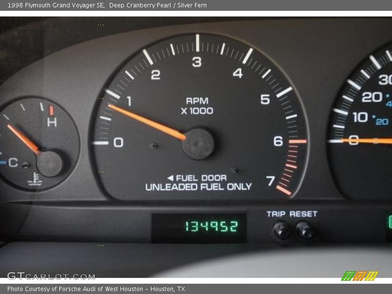 Deep Cranberry Pearl / Silver Fern 1998 Plymouth Grand Voyager SE