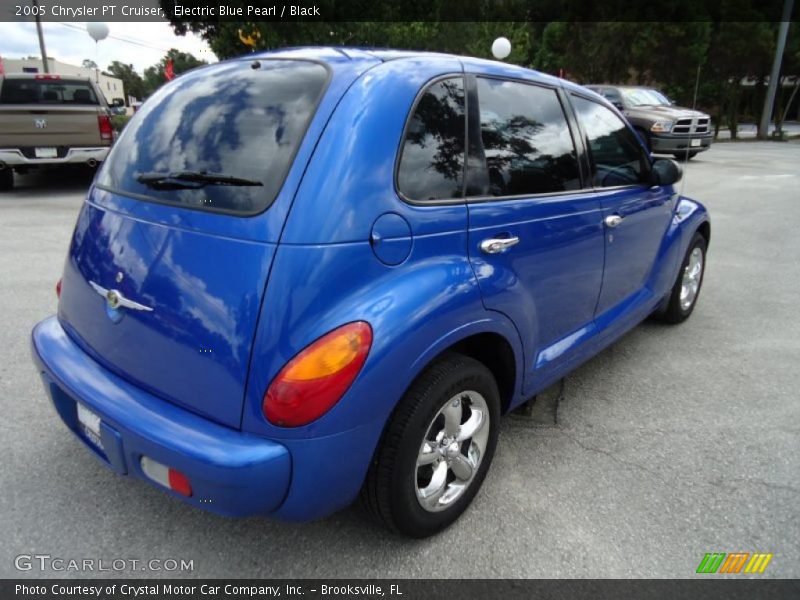Electric Blue Pearl / Black 2005 Chrysler PT Cruiser
