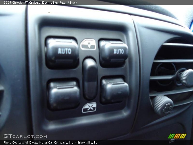 Electric Blue Pearl / Black 2005 Chrysler PT Cruiser