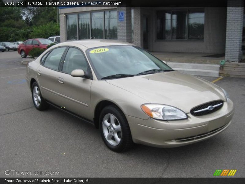Harvest Gold Metallic / Medium Parchment 2001 Ford Taurus SE