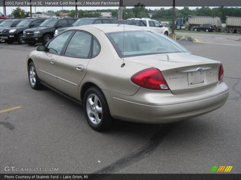Harvest Gold Metallic / Medium Parchment 2001 Ford Taurus SE