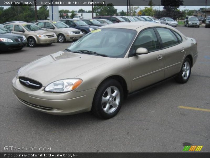 Harvest Gold Metallic / Medium Parchment 2001 Ford Taurus SE