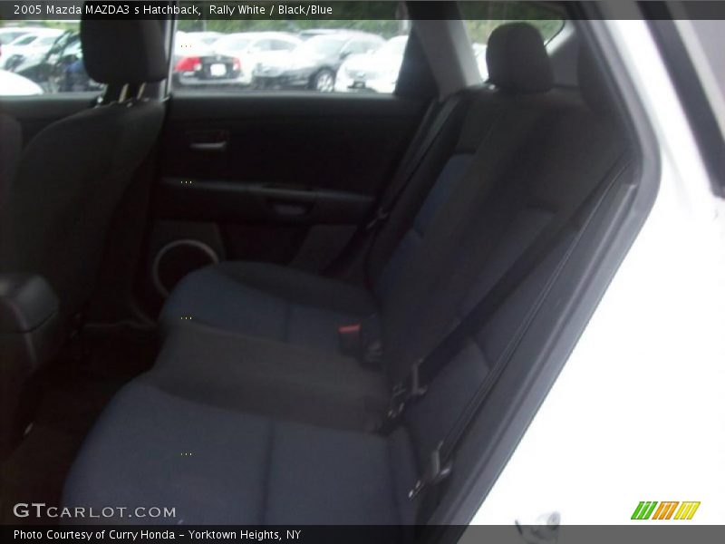 Rally White / Black/Blue 2005 Mazda MAZDA3 s Hatchback