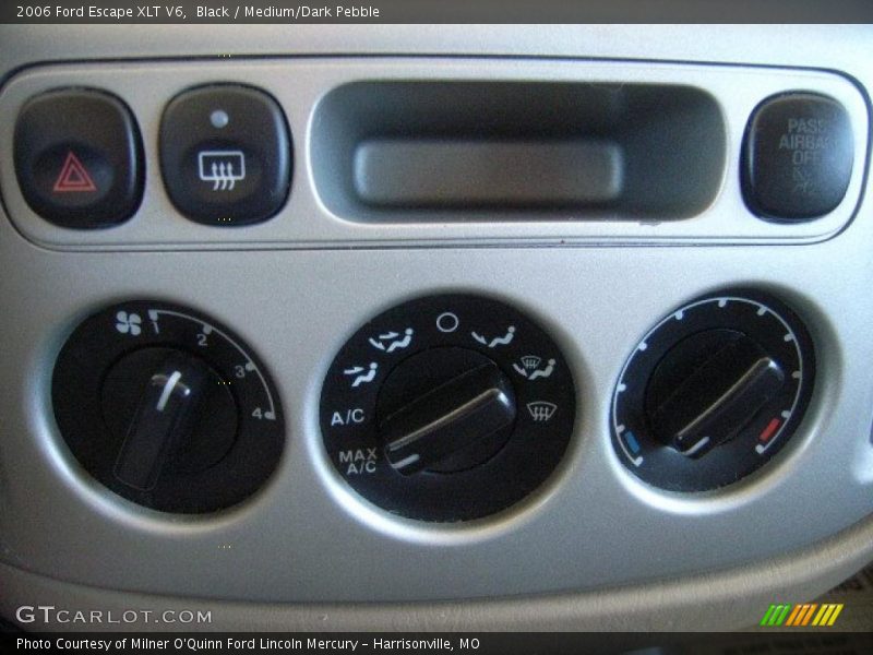 Black / Medium/Dark Pebble 2006 Ford Escape XLT V6