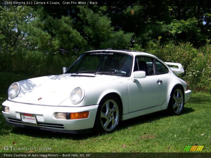 Gran Prix White / Black 1990 Porsche 911 Carrera 4 Coupe