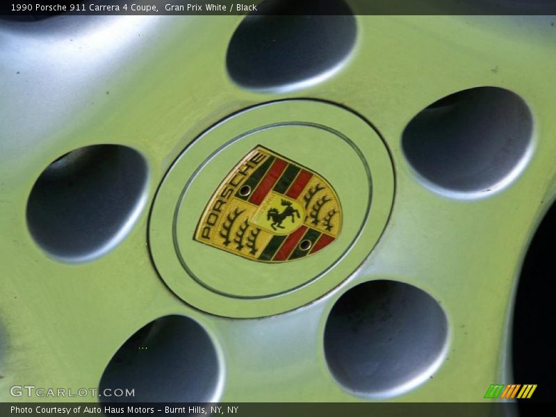 Gran Prix White / Black 1990 Porsche 911 Carrera 4 Coupe