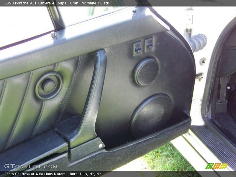 Gran Prix White / Black 1990 Porsche 911 Carrera 4 Coupe