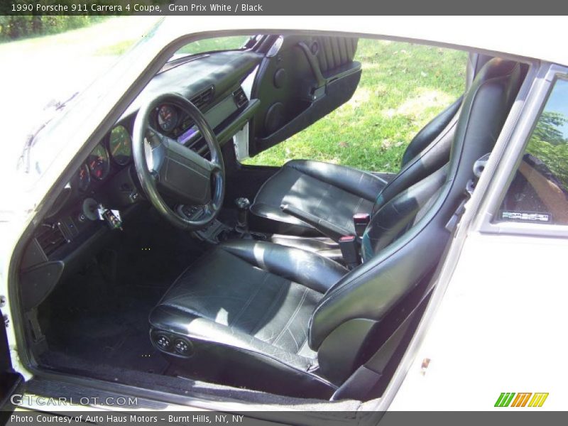 Gran Prix White / Black 1990 Porsche 911 Carrera 4 Coupe