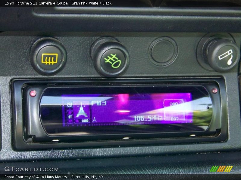 Gran Prix White / Black 1990 Porsche 911 Carrera 4 Coupe