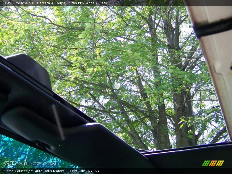 Gran Prix White / Black 1990 Porsche 911 Carrera 4 Coupe