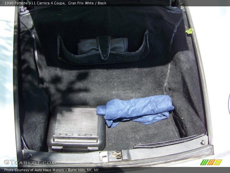 Gran Prix White / Black 1990 Porsche 911 Carrera 4 Coupe
