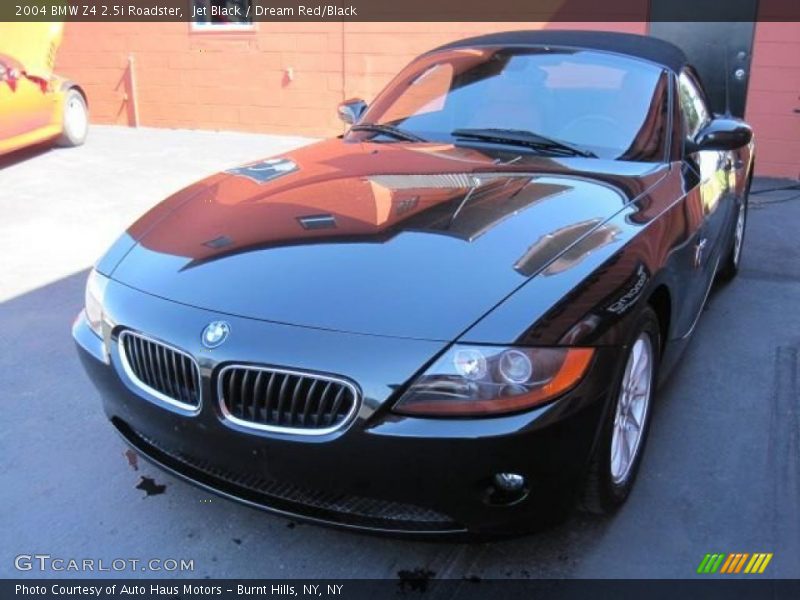Jet Black / Dream Red/Black 2004 BMW Z4 2.5i Roadster